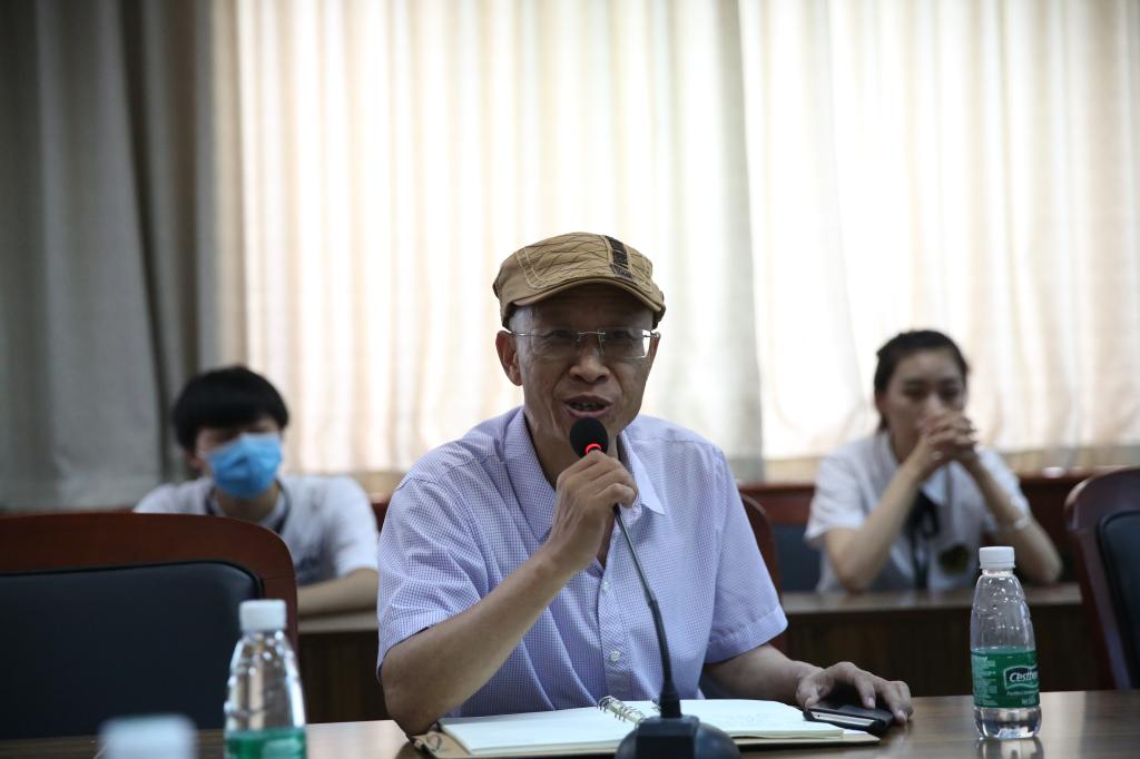 新闻与传播学院召开毕业生党员及学生干部座谈会-河南工业大学新闻与