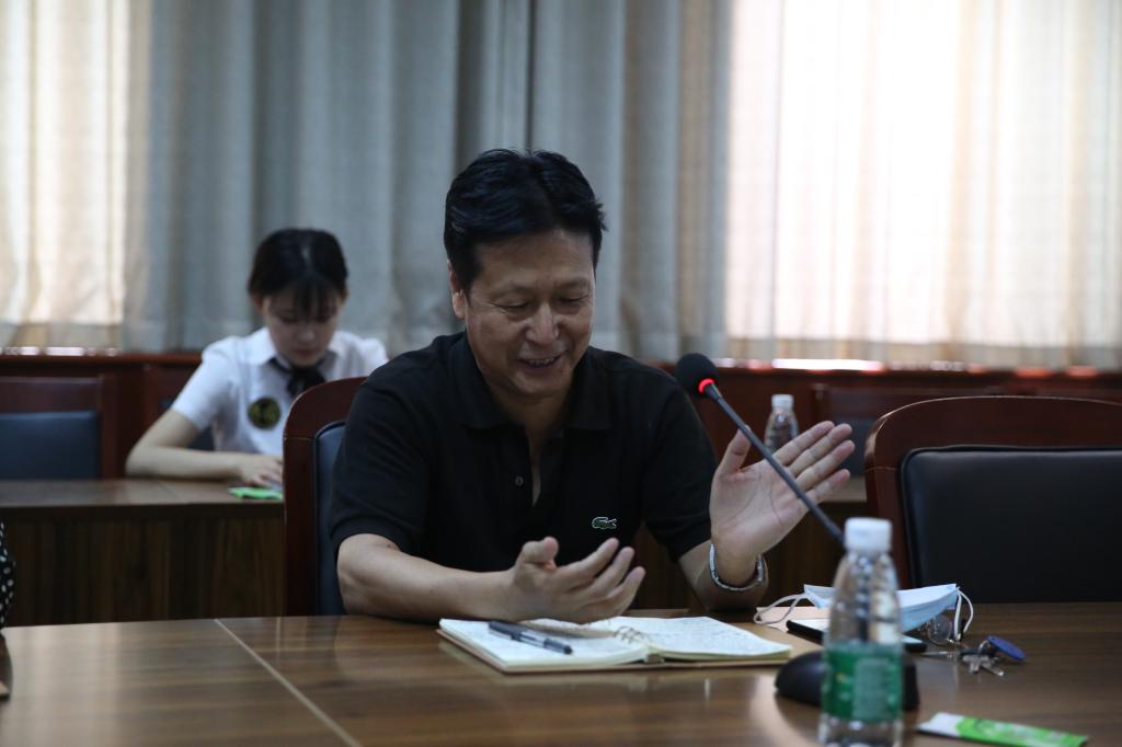 新闻与传播学院召开毕业生党员及学生干部座谈会-河南工业大学新闻与